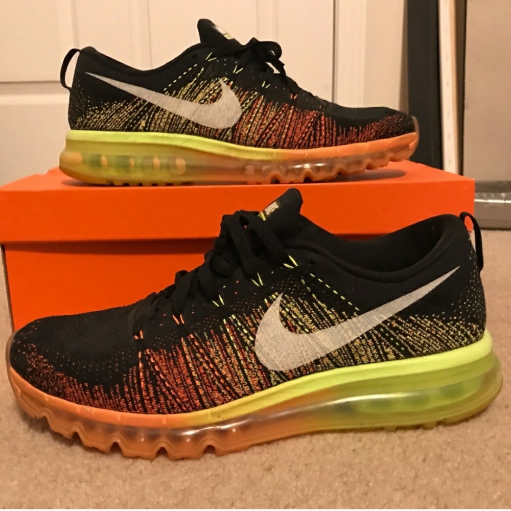 Nike Flyknit Max size 12